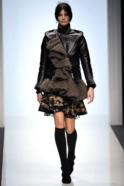 Look 17